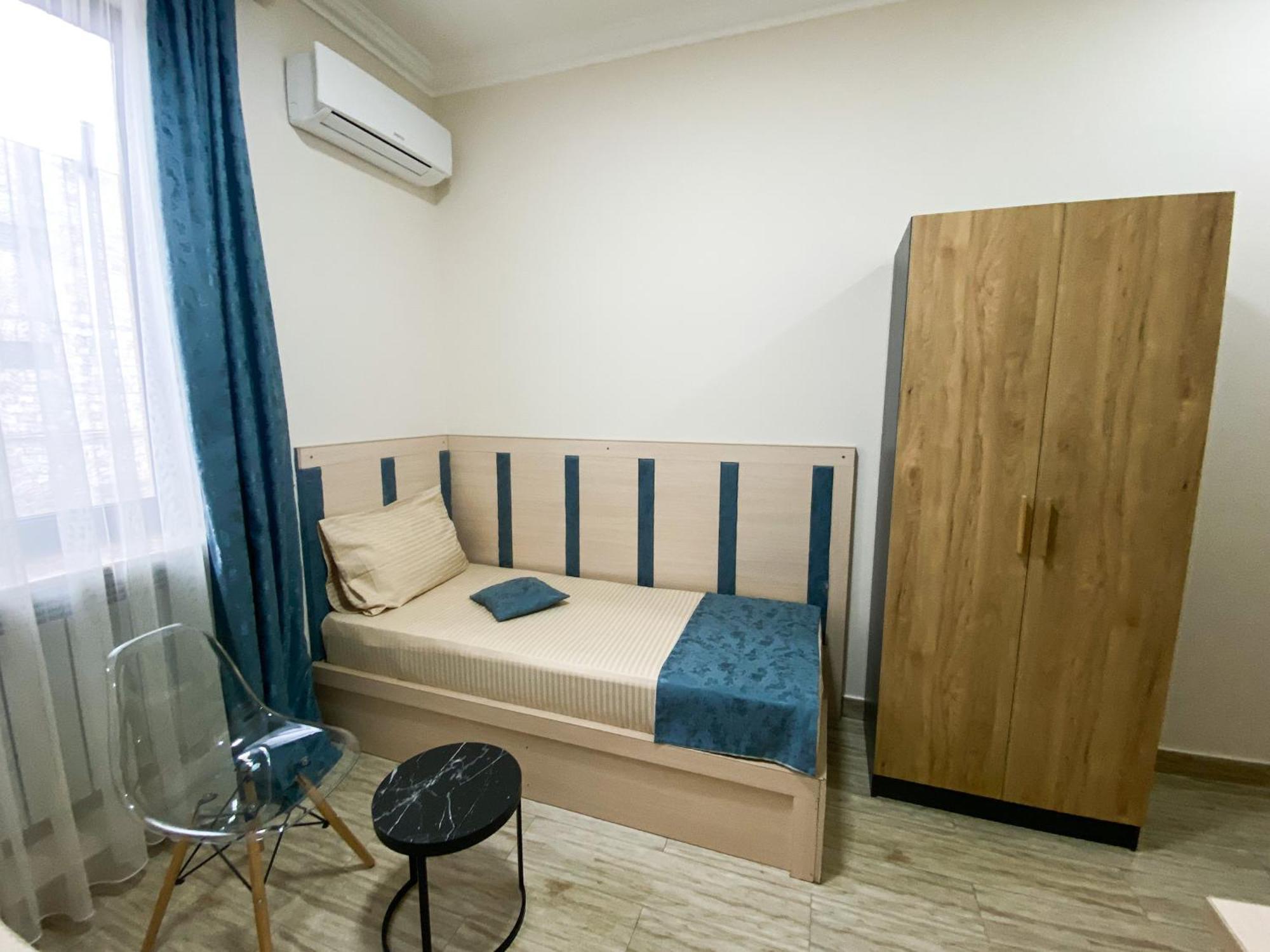 Alex Hotel 耶烈万 外观 照片